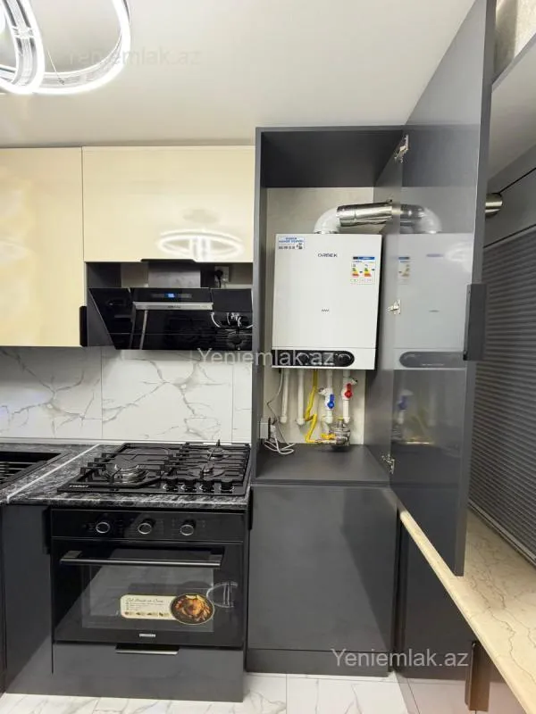 Satılır 3 otaqlı köhnə tikili 80 m²