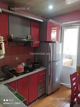 Satılır 3 otaqlı köhnə tikili 75 m² — Sumqayıt, 8-ci mikrorayon 3 otaq 75.00 m²