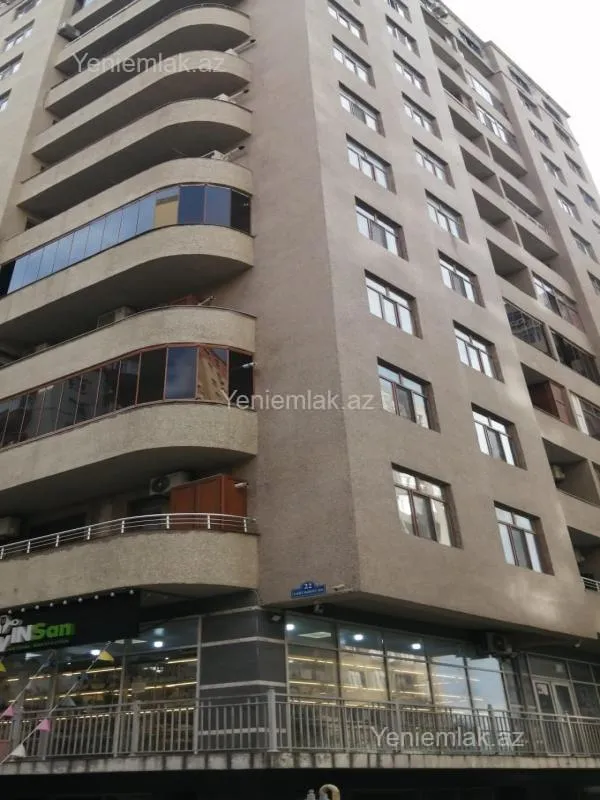Satılır 3 otaqlı yeni tikili 131 m²
