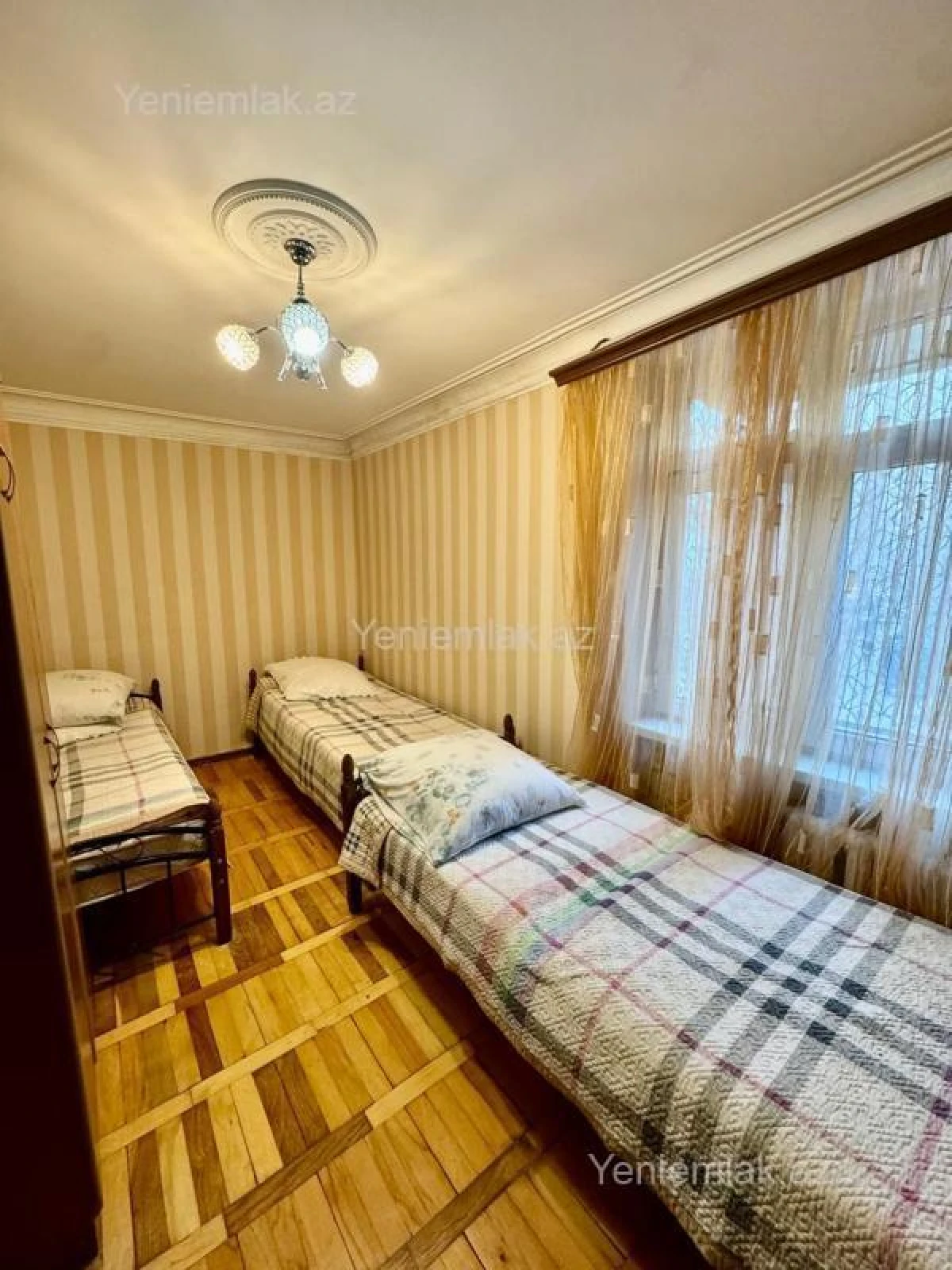 Satılır 2 otaqlı köhnə tikili 60 m²