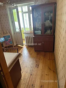 Satılır 5 otaqlı köhnə tikili 120 m²