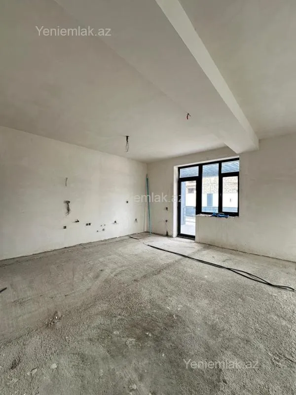 Satılır 4 otaqlı həyət evi 300 m²