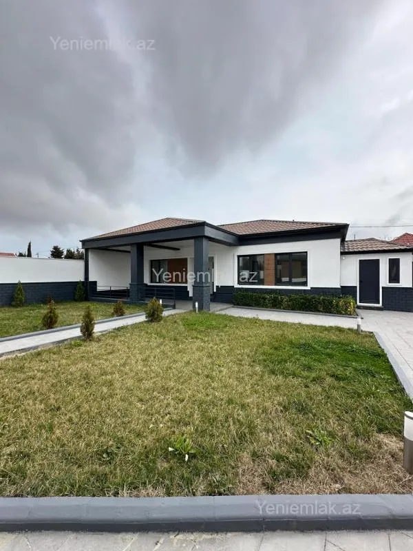 Satılır 4 otaqlı həyət evi 300 m²