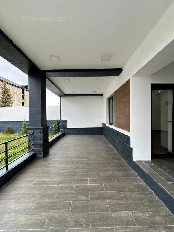 Satılır 4 otaqlı həyət evi 300 m²