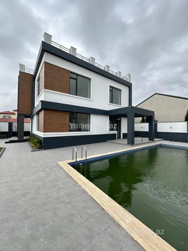 Satılır 4 otaqlı həyət evi 300 m²