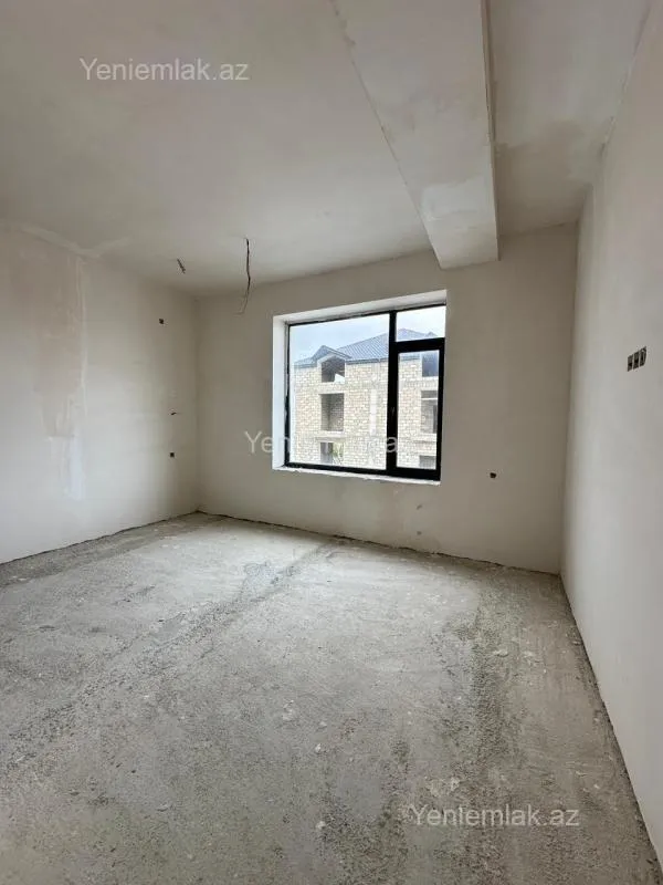 Satılır 4 otaqlı həyət evi 300 m²