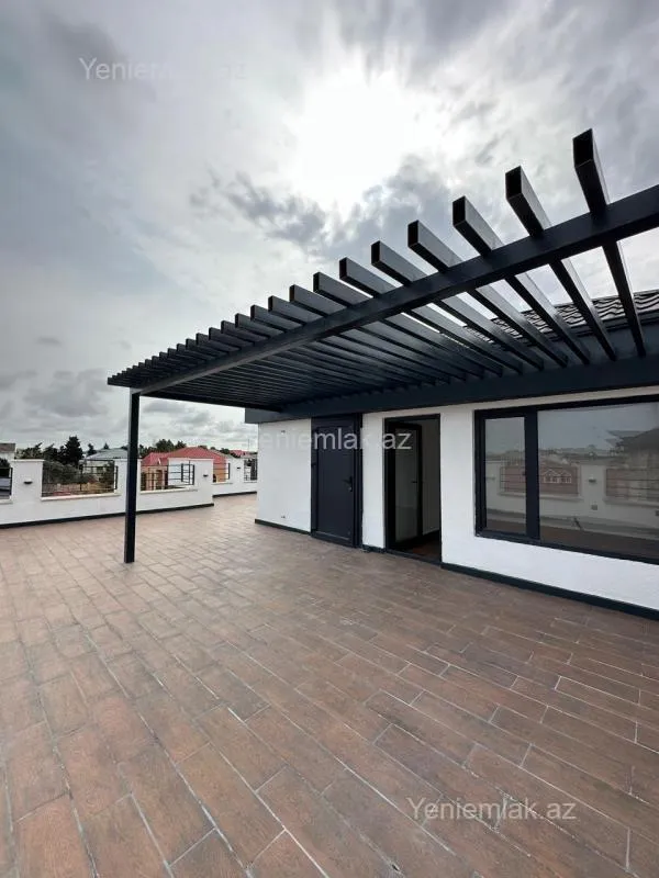 Satılır 4 otaqlı həyət evi 300 m²