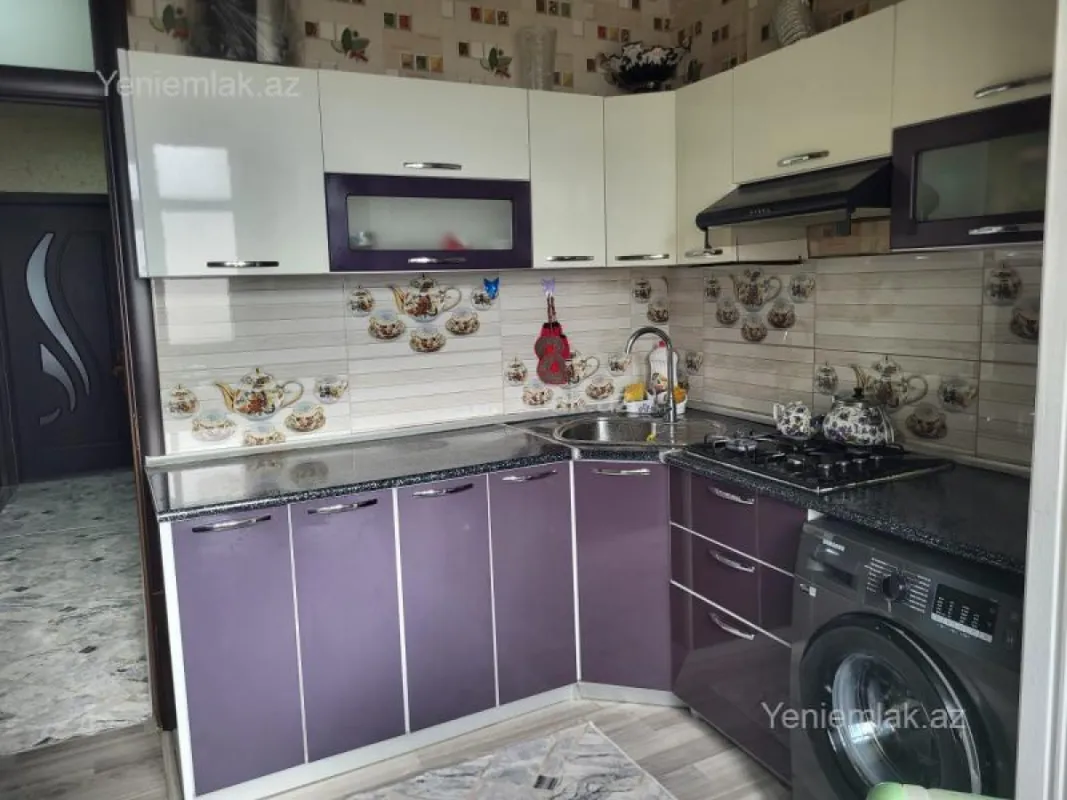 Satılır 3 otaqlı köhnə tikili 75 m²