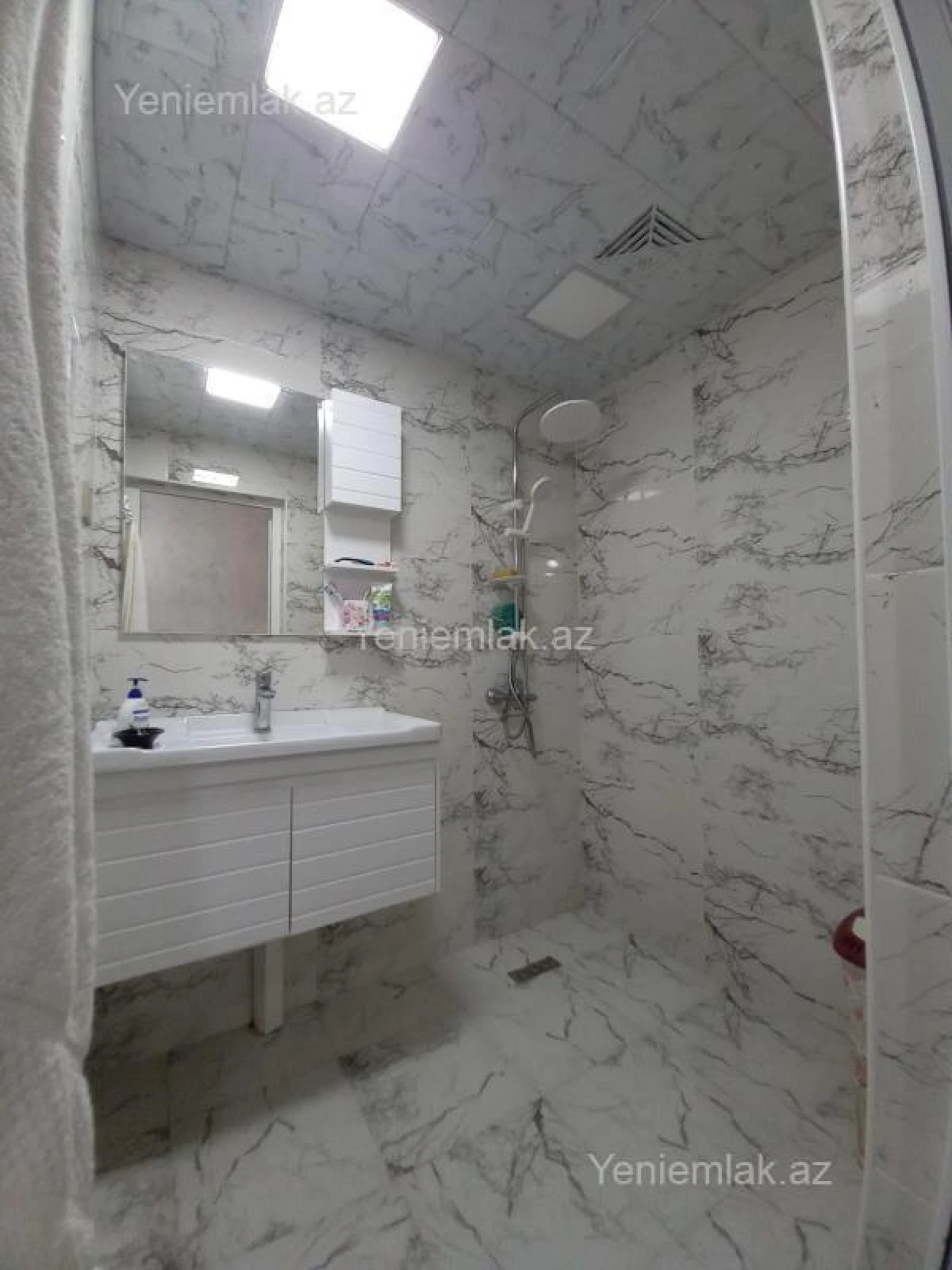 Satılır 3 otaqlı köhnə tikili 85 m²