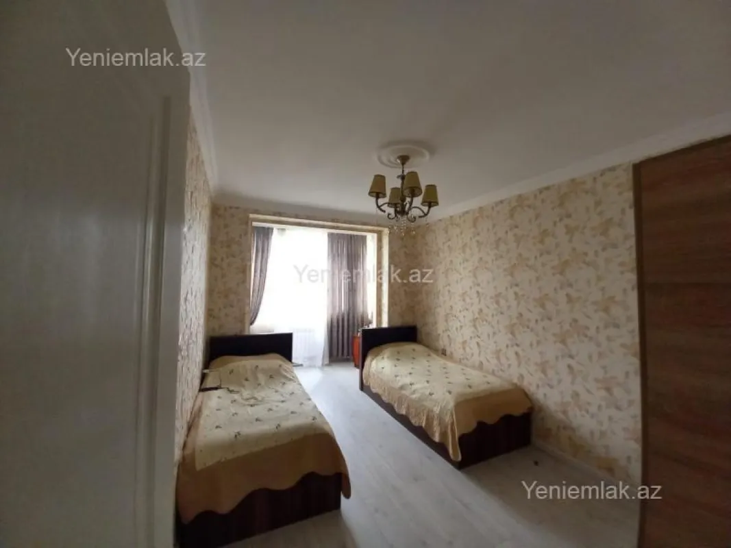 Satılır 3 otaqlı köhnə tikili 85 m²