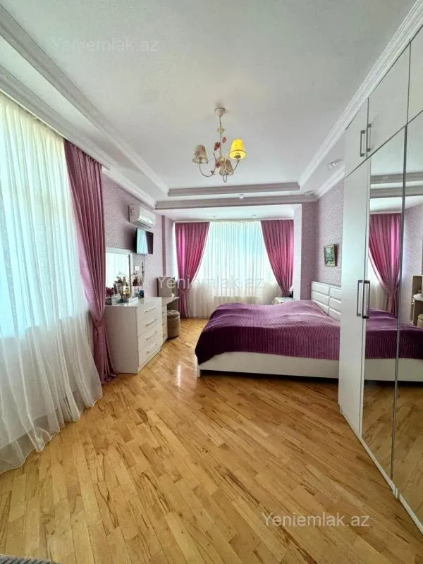 Satılır 3 otaqlı yeni tikili 115 m²