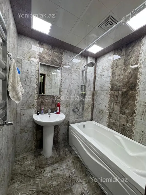 Satılır 3 otaqlı yeni tikili 92 m²