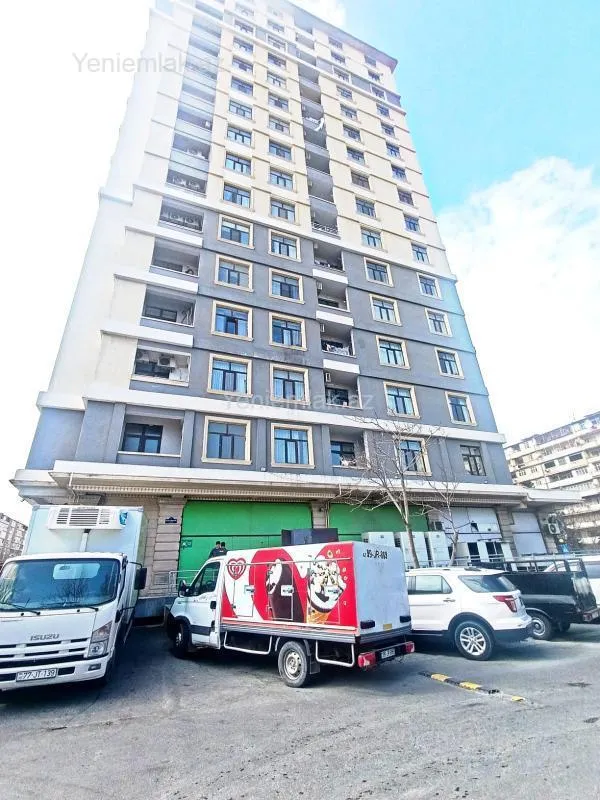 Satılır 4 otaqlı obyekt 145 m²