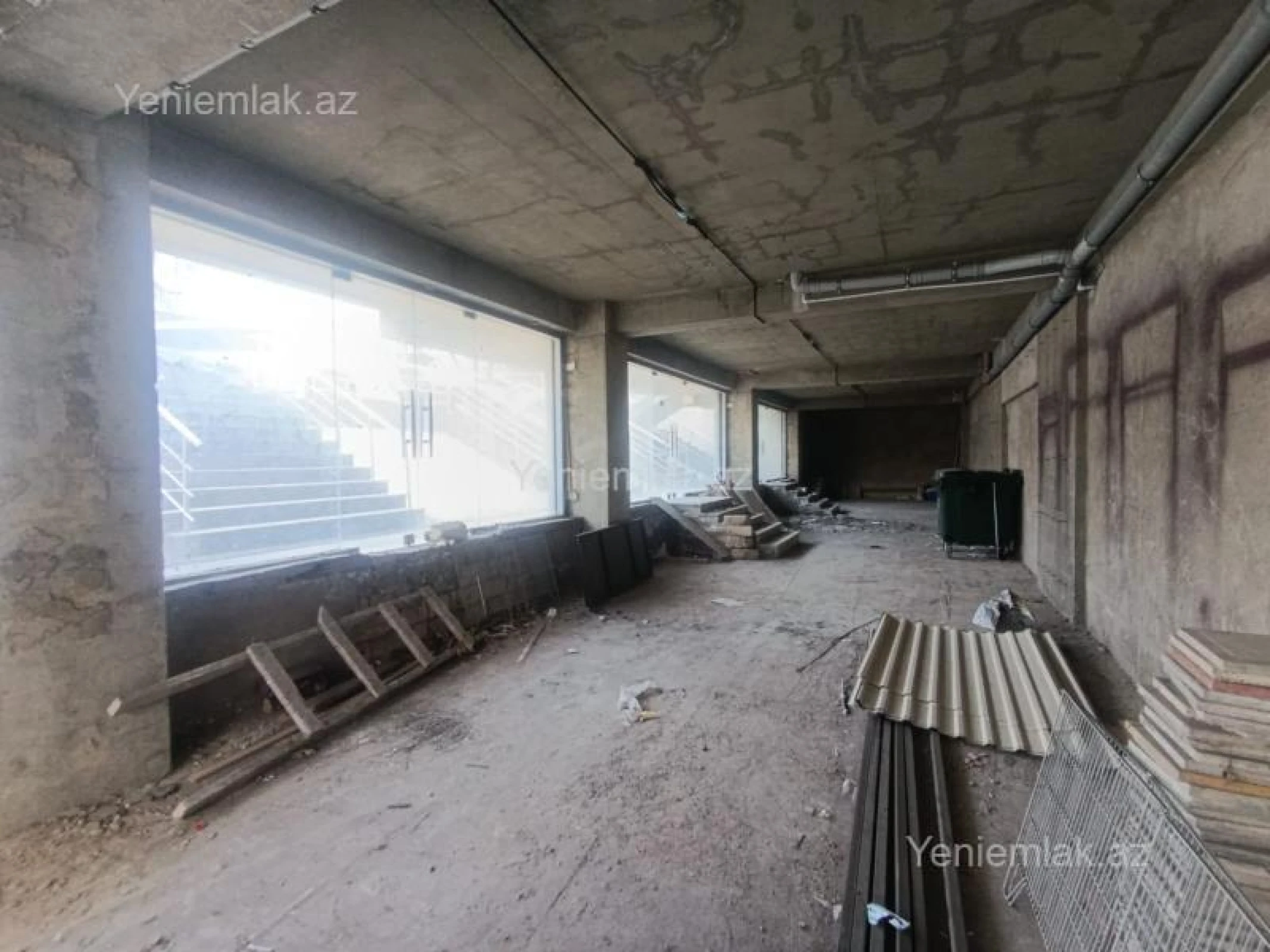 Satılır 4 otaqlı obyekt 145 m²