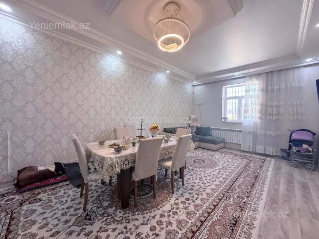 Satılır 4 otaqlı həyət evi 175 m²