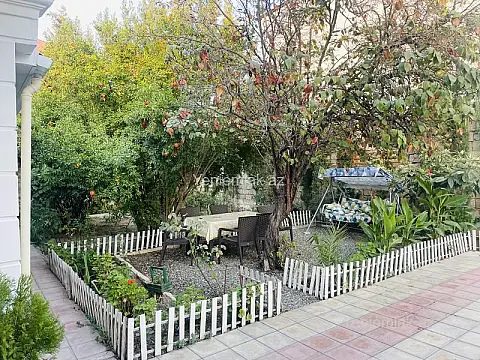 Satılır 4 otaqlı həyət evi 130 m²
