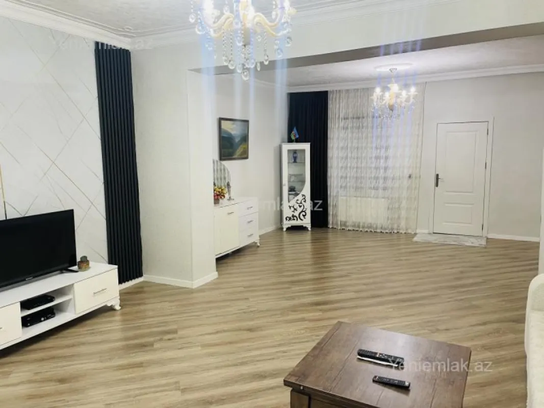 Satılır 4 otaqlı həyət evi 130 m²