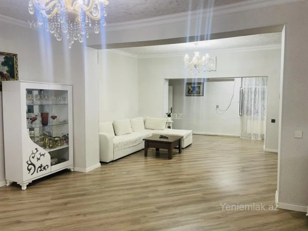 Satılır 4 otaqlı həyət evi 130 m²