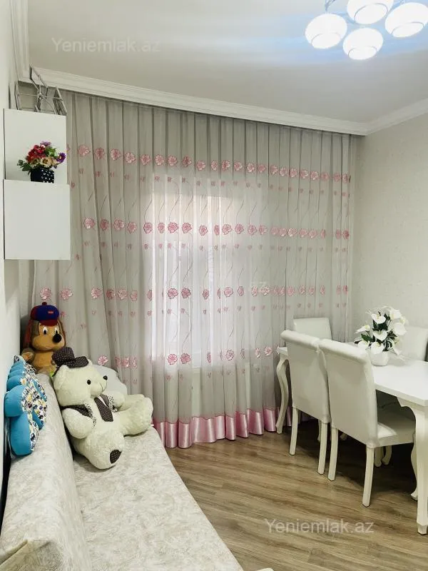 Satılır 4 otaqlı həyət evi 130 m²