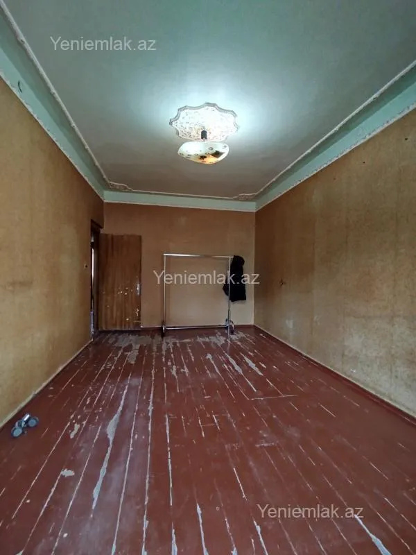 Satılır 3 otaqlı köhnə tikili 85 m²