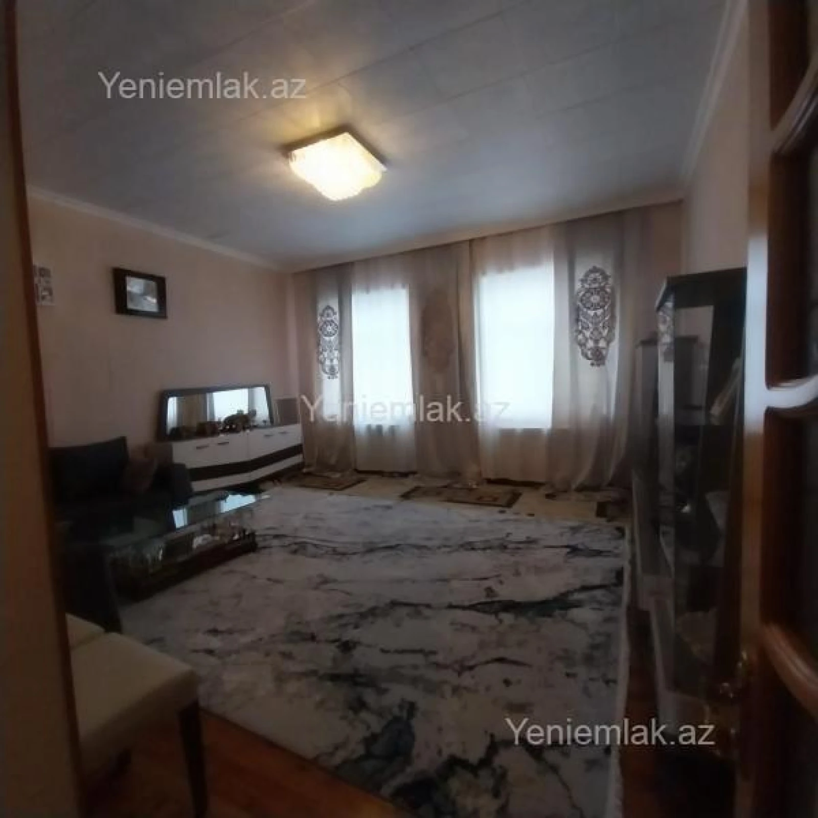 Satılır 4 otaqlı həyət evi 240 m²