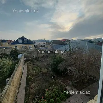 Satılır 4 otaqlı həyət evi 240 m²