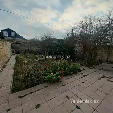 Satılır 4 otaqlı həyət evi 240 m²