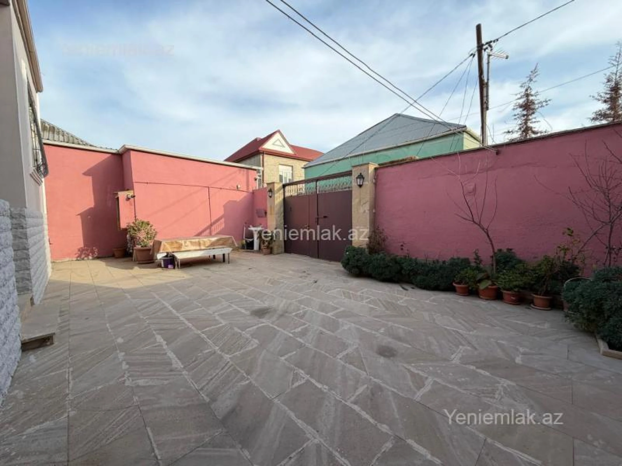 Satılır 4 otaqlı həyət evi 120 m²