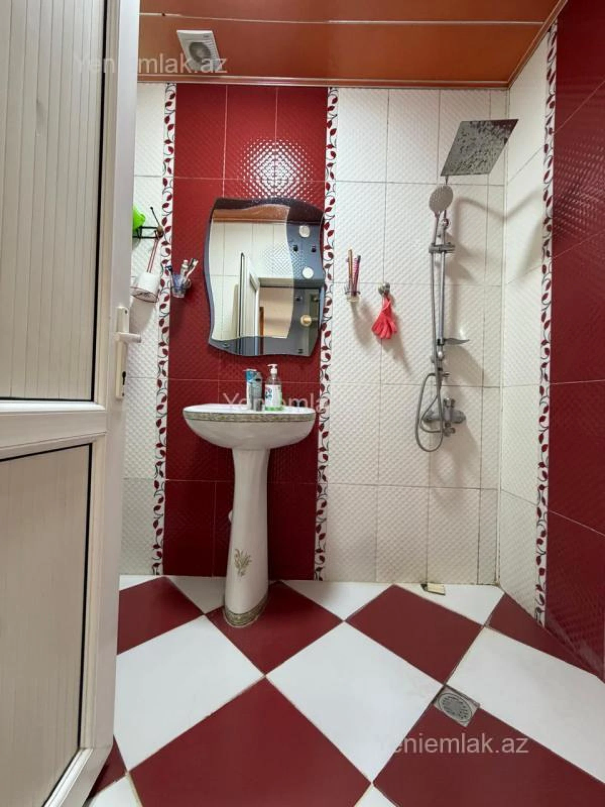Satılır 4 otaqlı həyət evi 120 m²