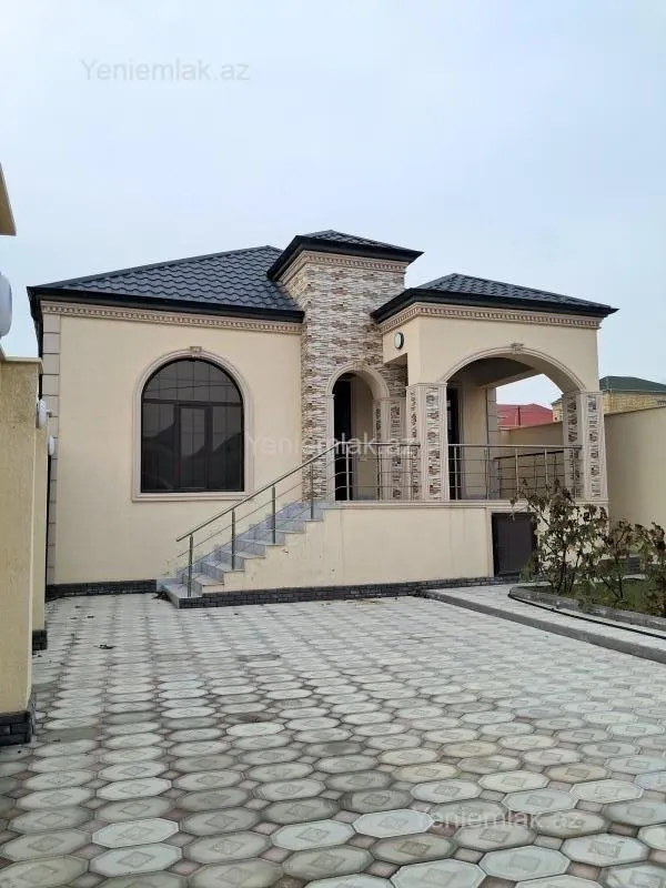 Satılır 4 otaqlı həyət evi 150 m²