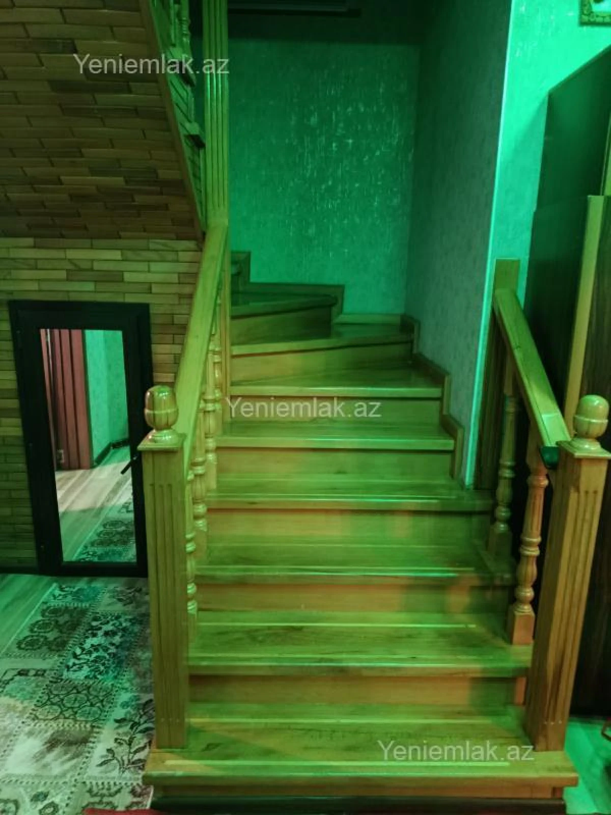 Satılır 6 otaqlı həyət evi 200 m²