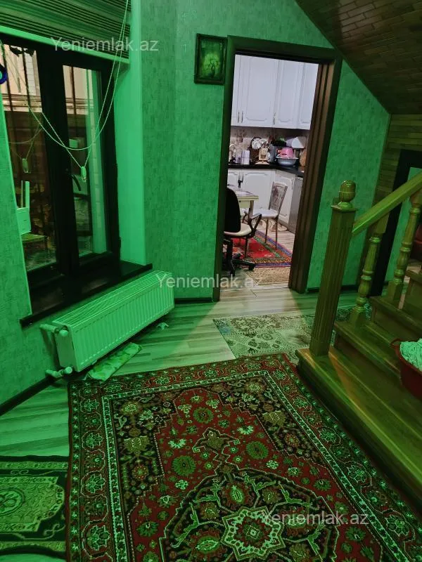 Satılır 6 otaqlı həyət evi 200 m²