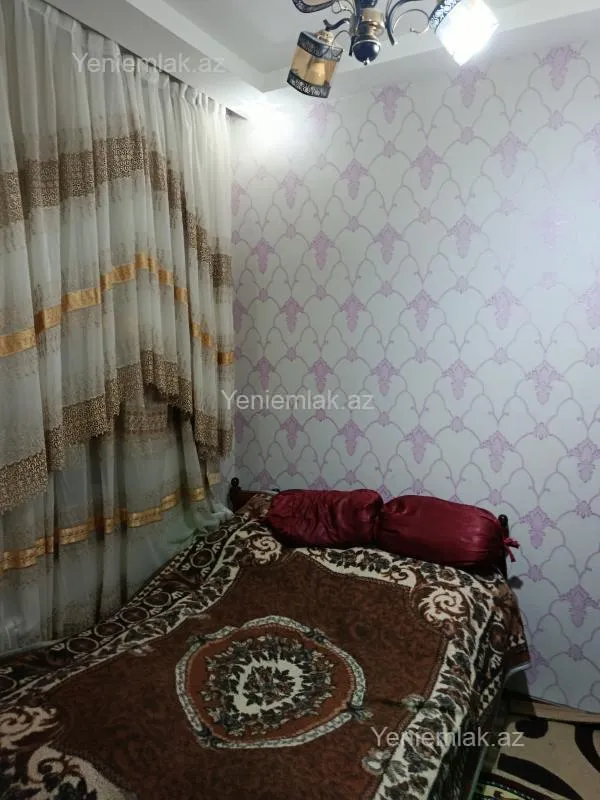 Satılır 6 otaqlı həyət evi 200 m²