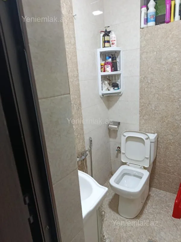 Satılır 6 otaqlı həyət evi 200 m²