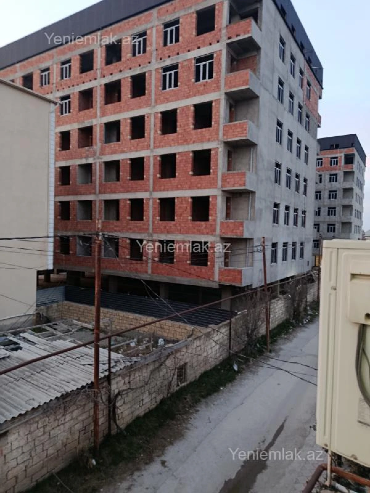 Satılır 6 otaqlı həyət evi 200 m²