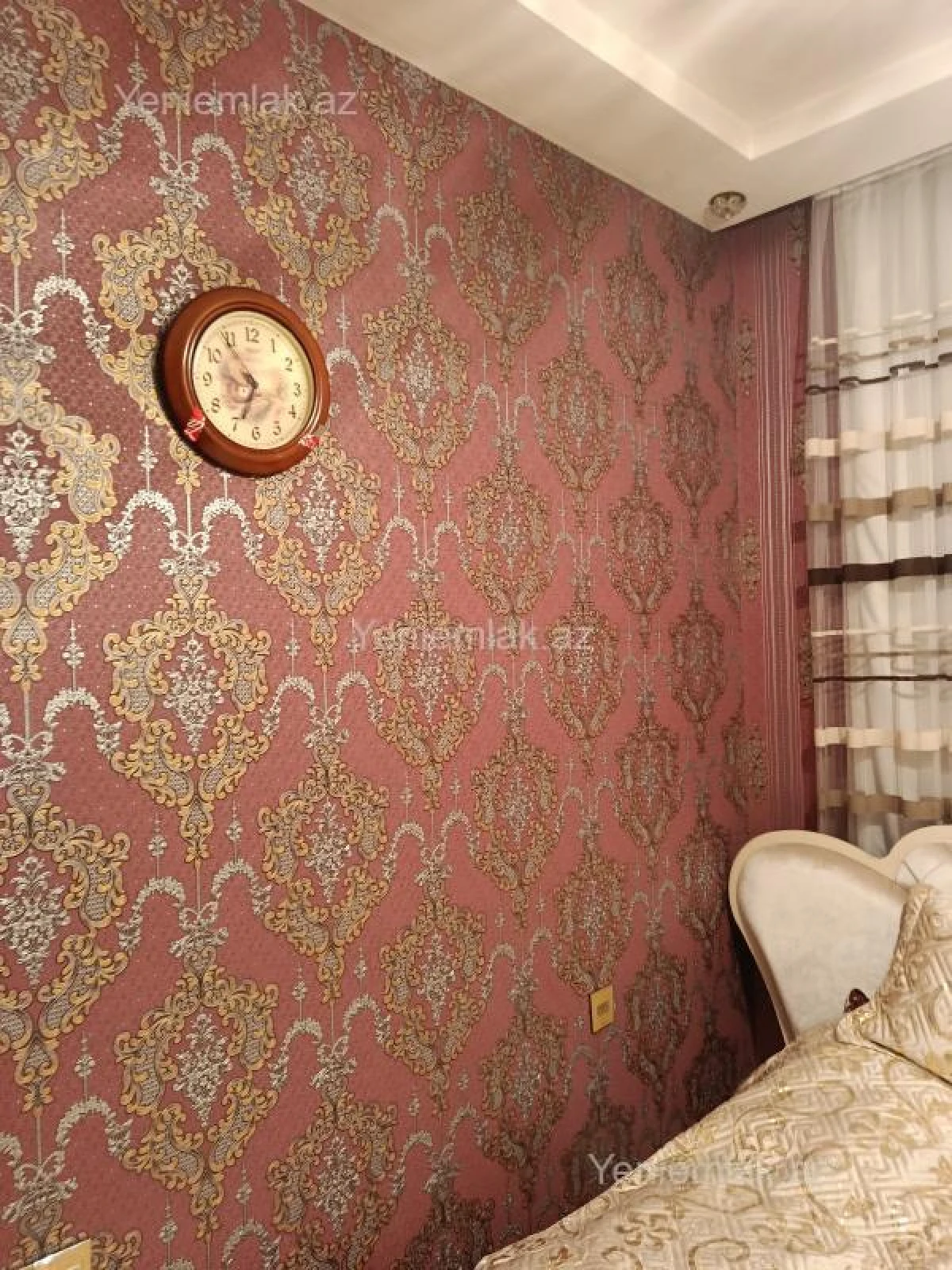 Satılır 6 otaqlı həyət evi 200 m²