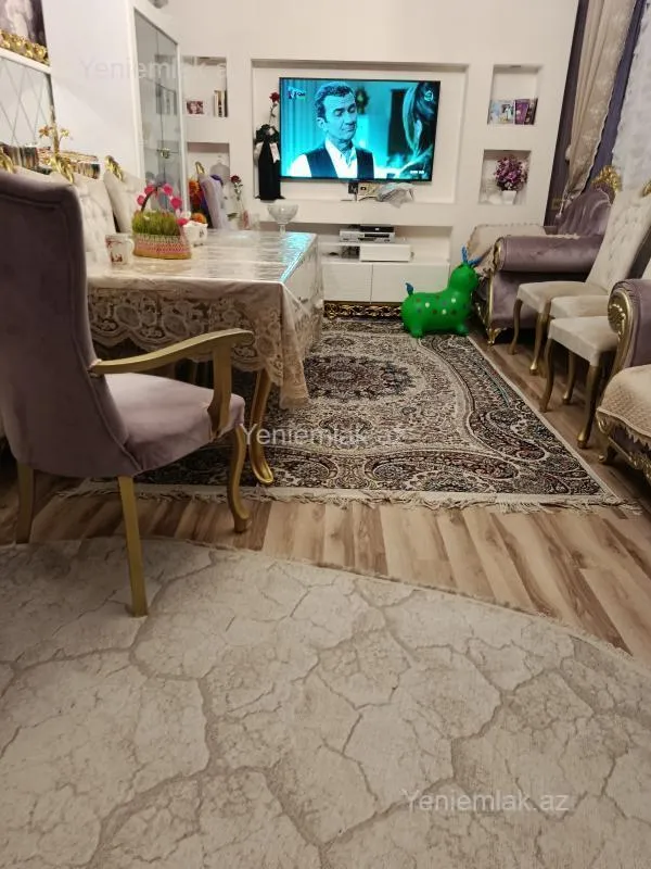 Satılır 6 otaqlı həyət evi 200 m²