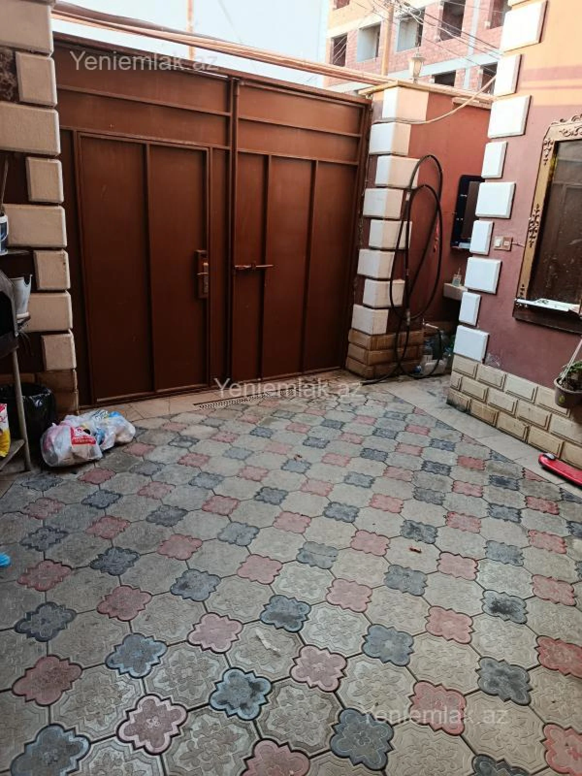 Satılır 6 otaqlı həyət evi 200 m²