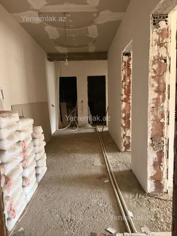 Satılır 3 otaqlı yeni tikili 83 m²