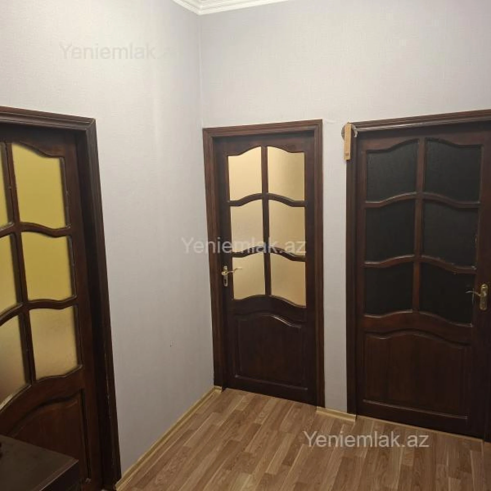 Satılır 4 otaqlı köhnə tikili 110 m²