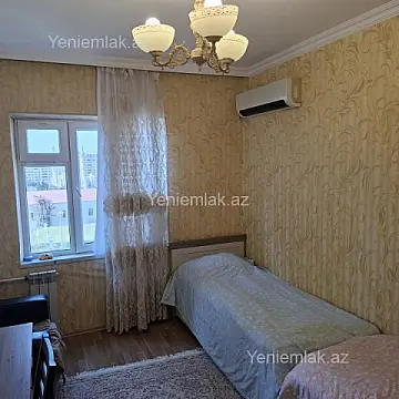 Satılır 4 otaqlı köhnə tikili 110 m²
