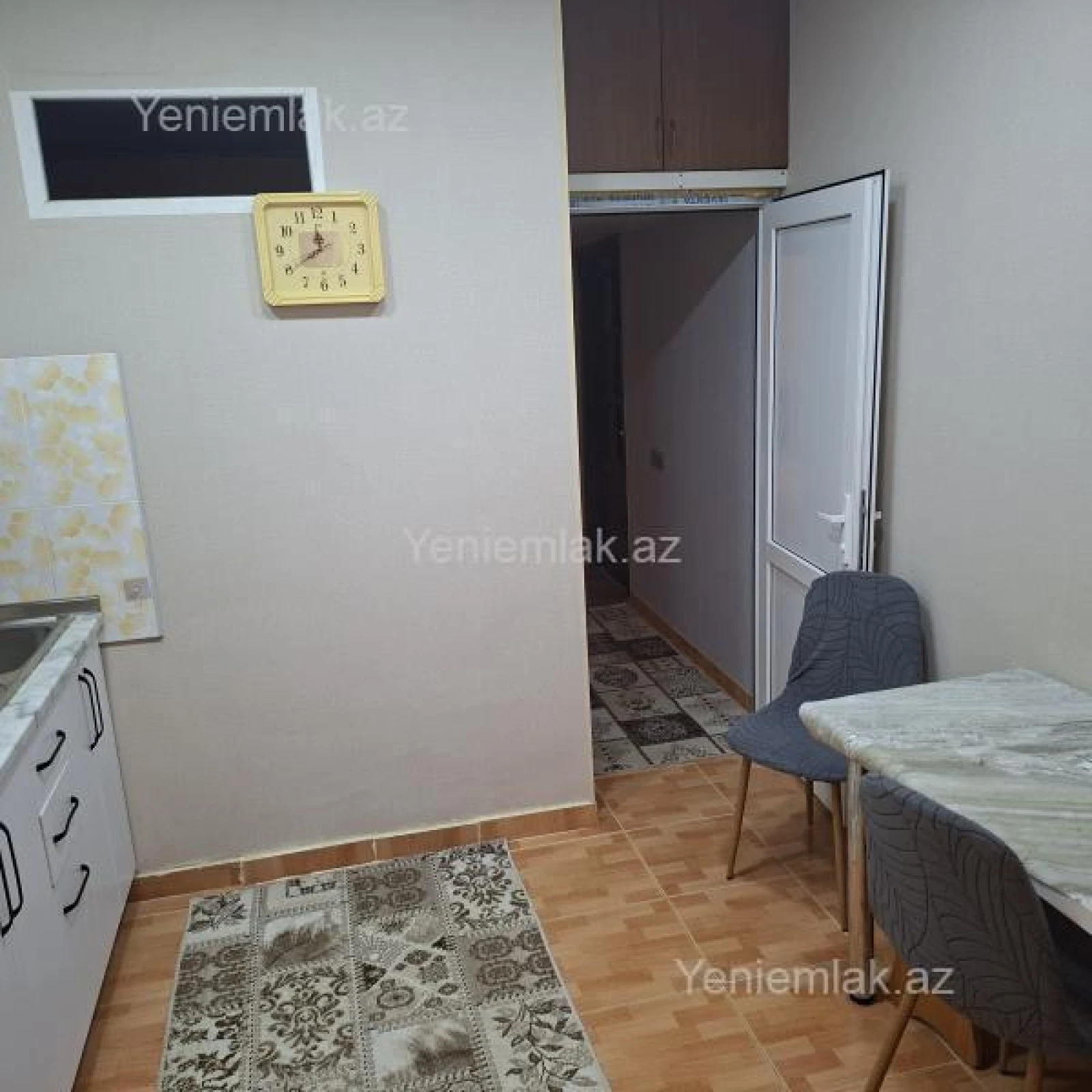 Satılır 4 otaqlı köhnə tikili 110 m²