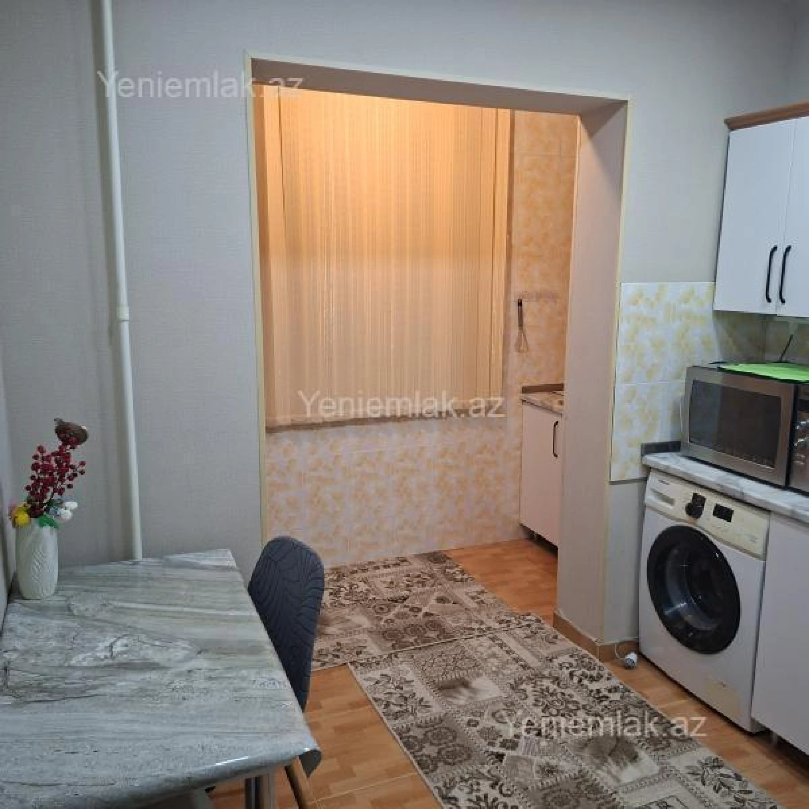 Satılır 4 otaqlı köhnə tikili 110 m²