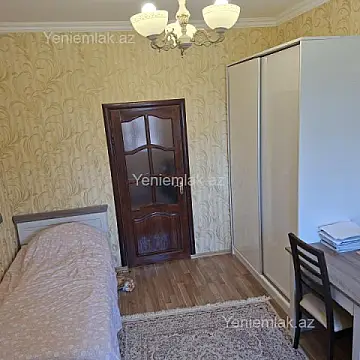 Satılır 4 otaqlı köhnə tikili 110 m²