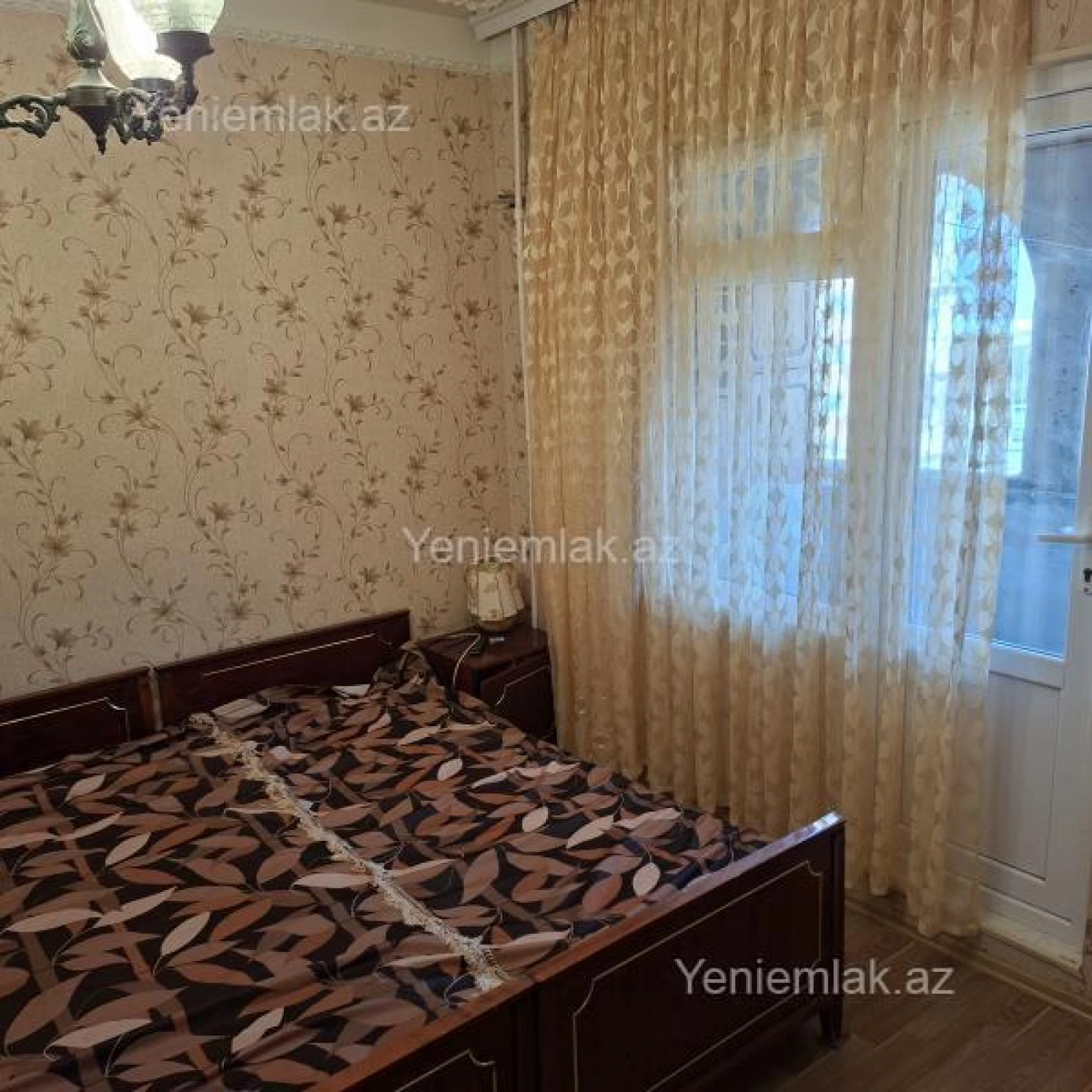 Satılır 4 otaqlı köhnə tikili 110 m²