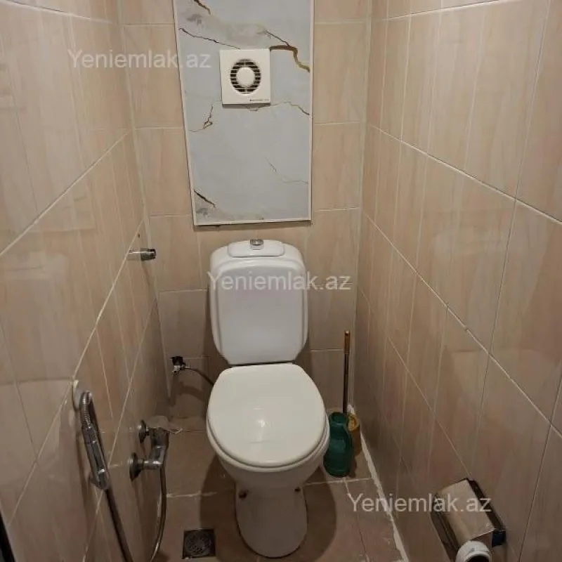 Satılır 4 otaqlı köhnə tikili 110 m²