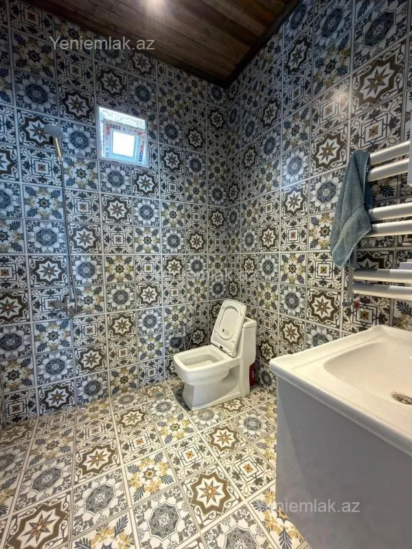 Satılır 5 otaqlı həyət evi 130 m²