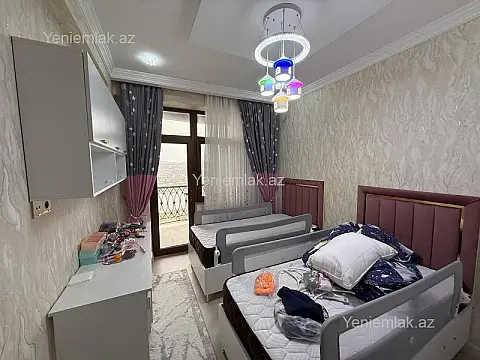 Satılır 3 otaqlı yeni tikili 127.5 m²