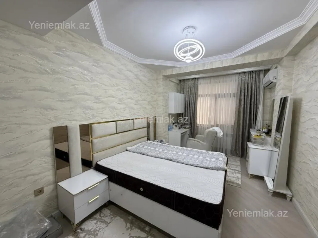 Satılır 3 otaqlı yeni tikili 127.5 m²