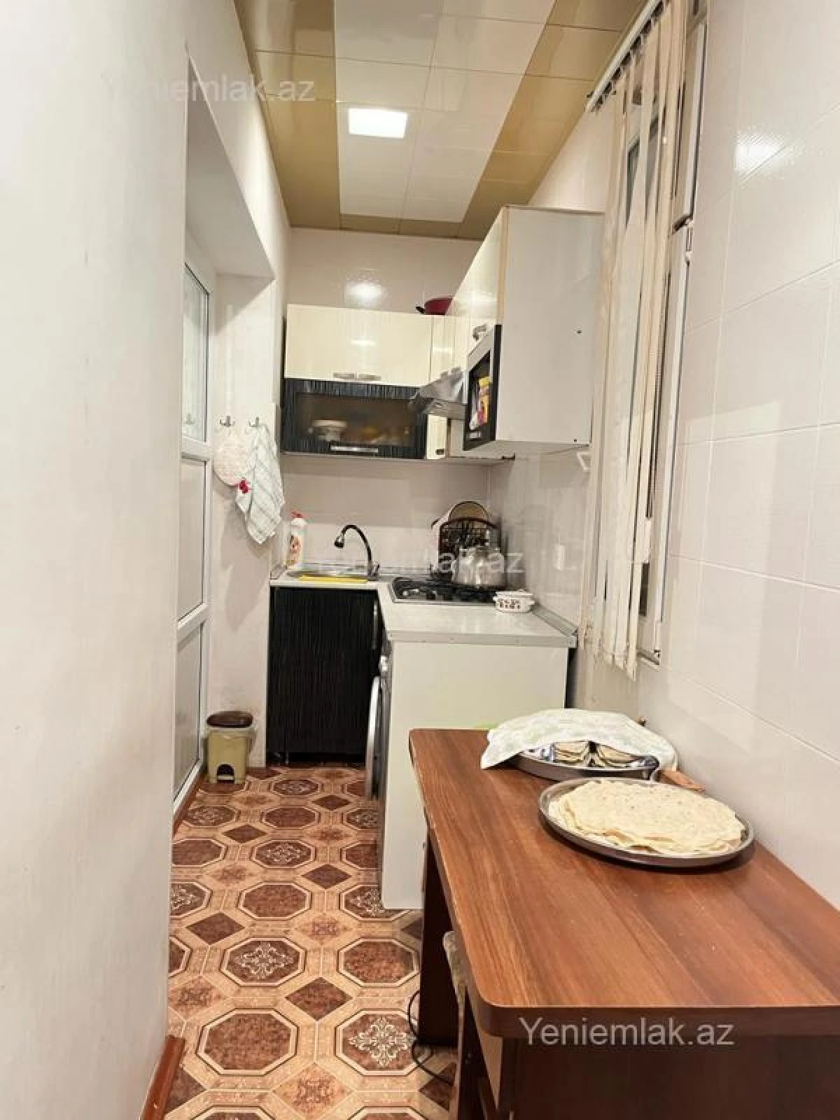 Satılır 3 otaqlı köhnə tikili 70 m²